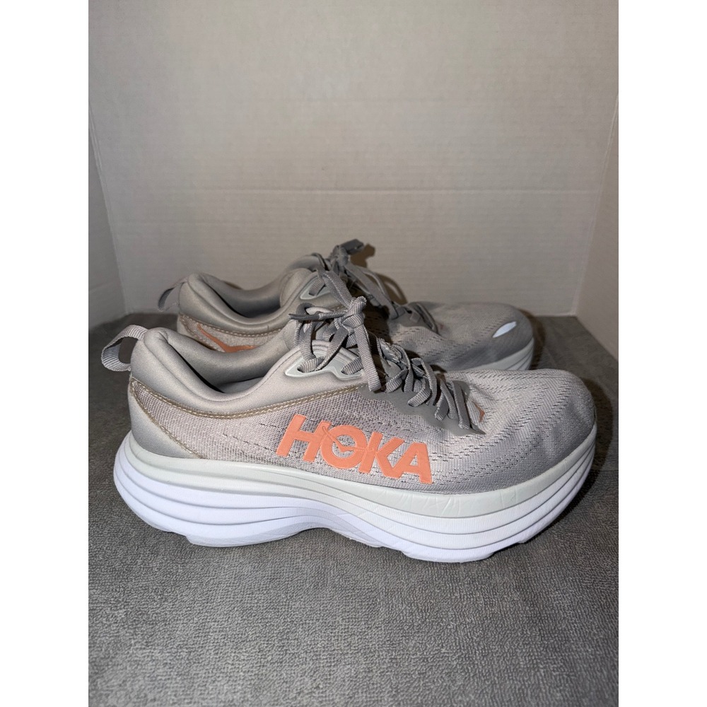Women's Hoka Bondi 8 Shoes Size 9.5